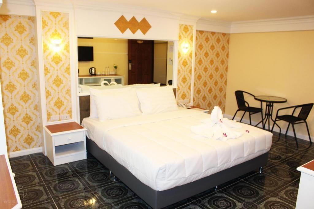 Rest@Ratchada Hotel Bangkok Exterior foto