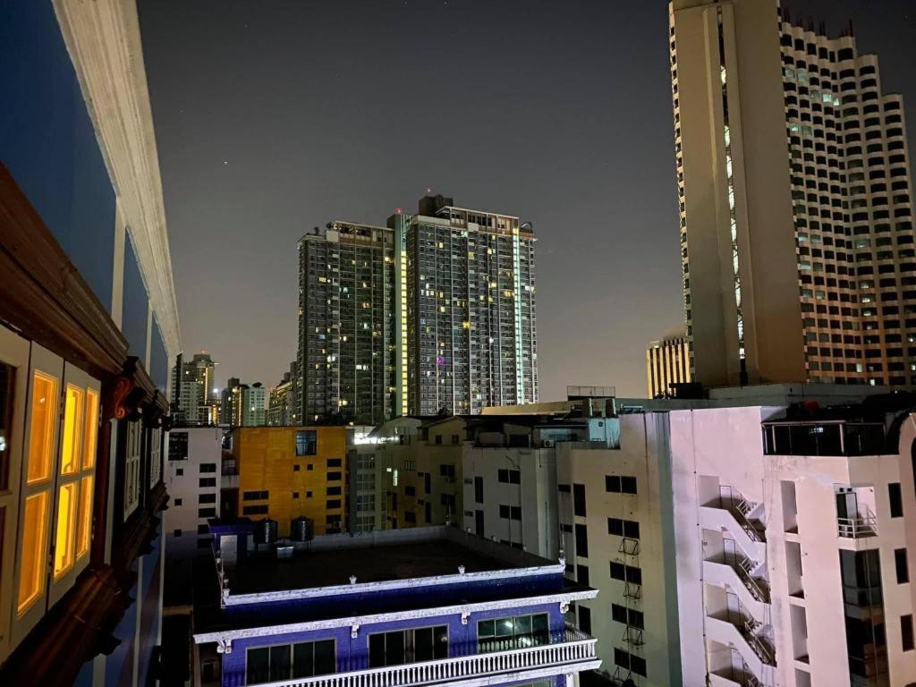 Rest@Ratchada Hotel Bangkok Exterior foto